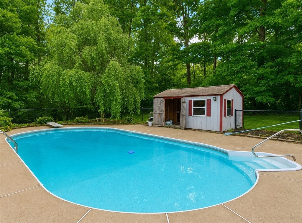 10 Mill Road North Brookfield, MA 01535 - Photo 3 of 31