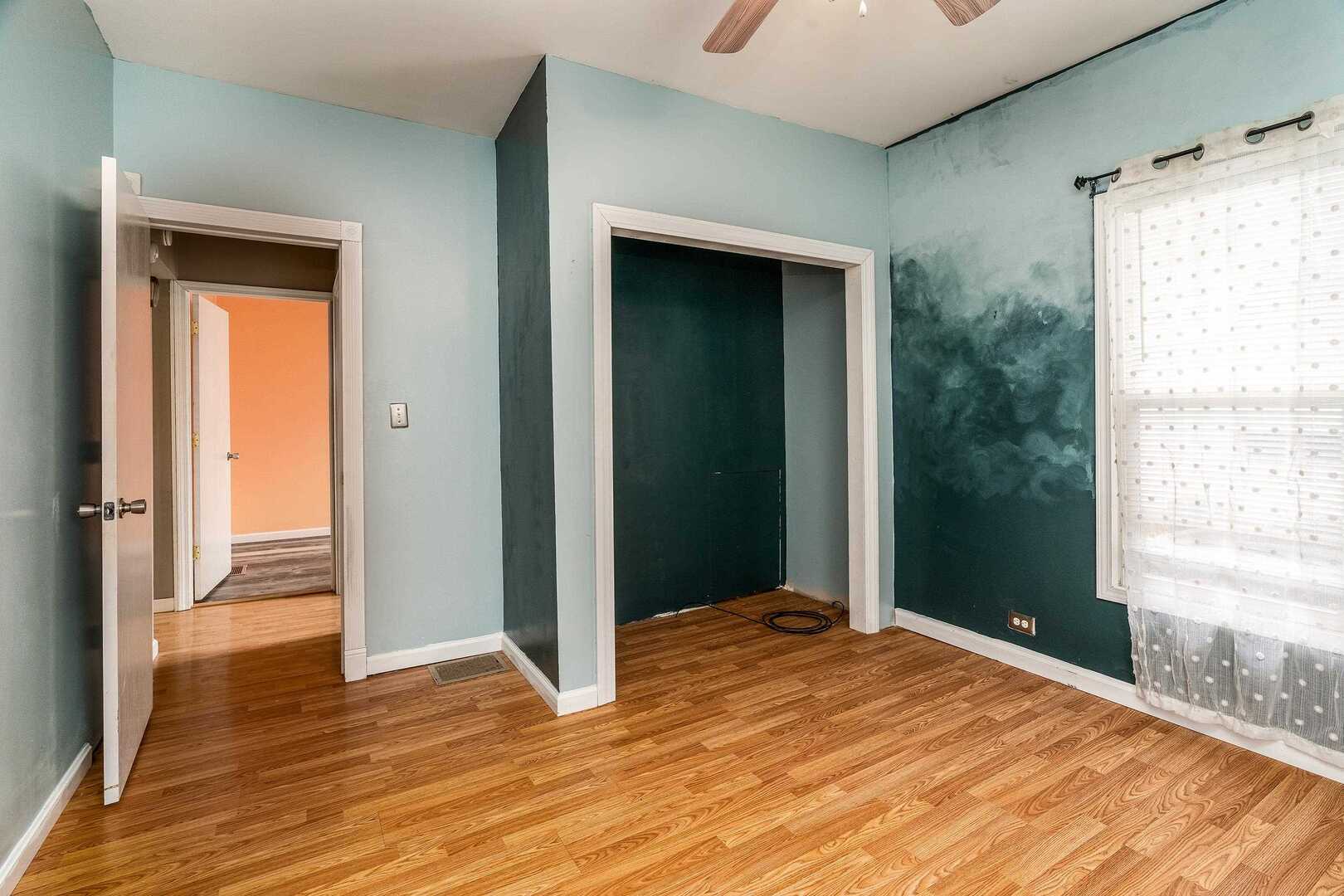 705 North Bridge Street Carbondale, IL 62901 - Photo 15 of 29 a view of a room that has a window in it