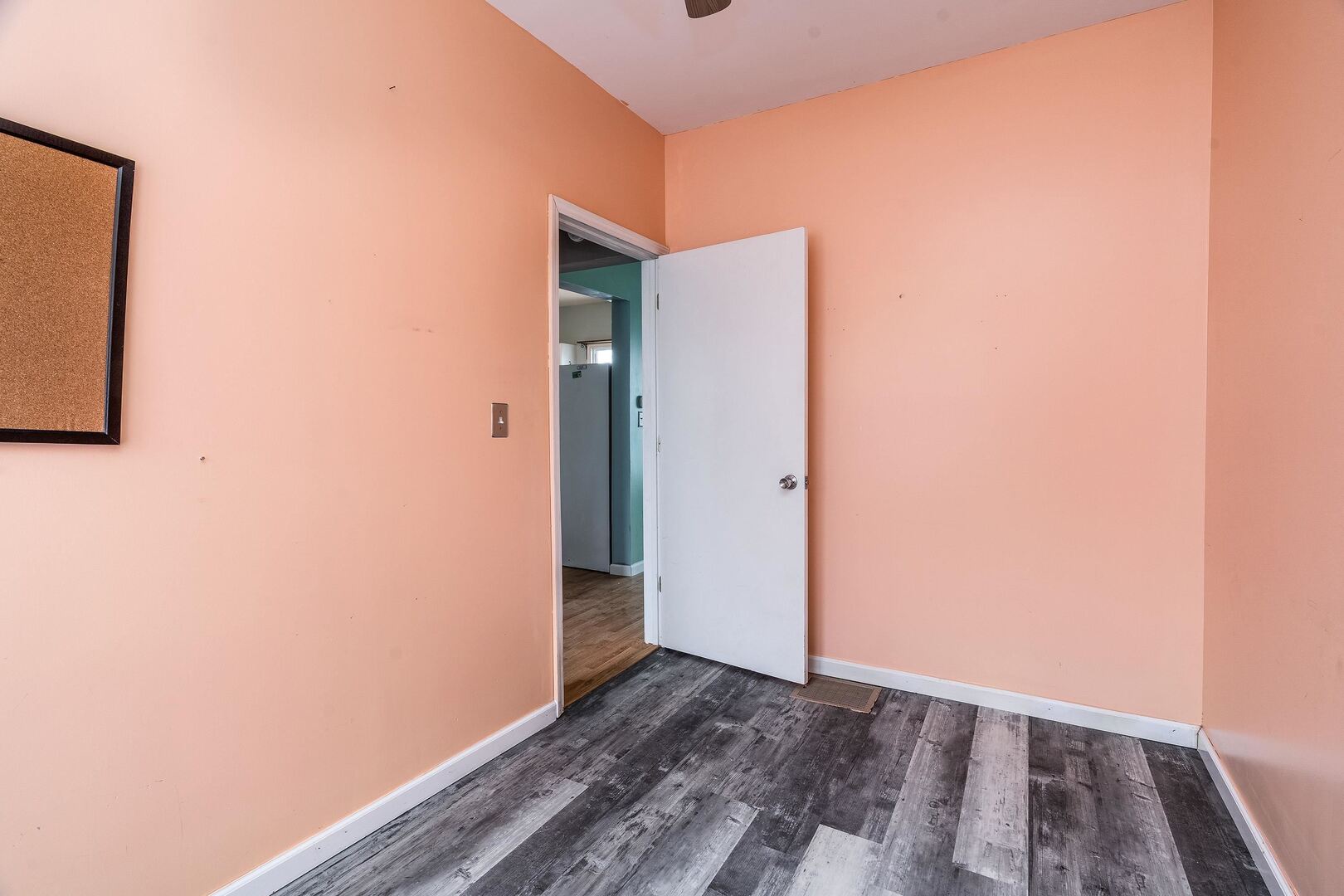 705 North Bridge Street Carbondale, IL 62901 - Photo 18 of 29 a view of an empty room