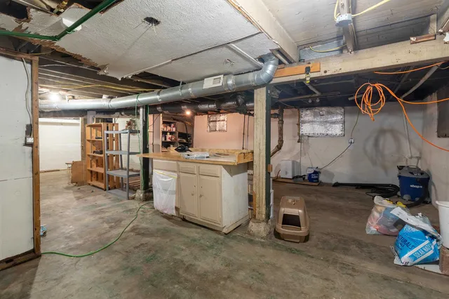 $105,000 | 705 North Bridge Street, Carbondale, IL 62901