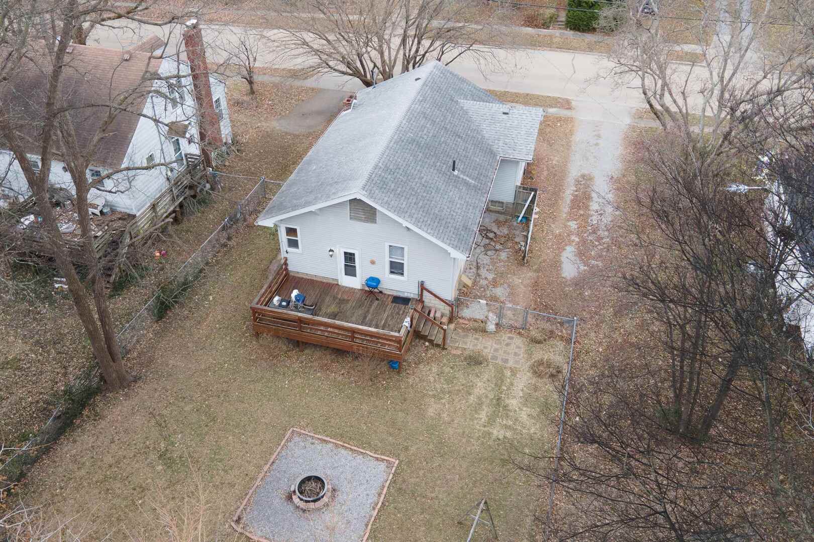 705 North Bridge Street Carbondale, IL 62901 - Photo 29 of 29 an aerial view of a house with a yard