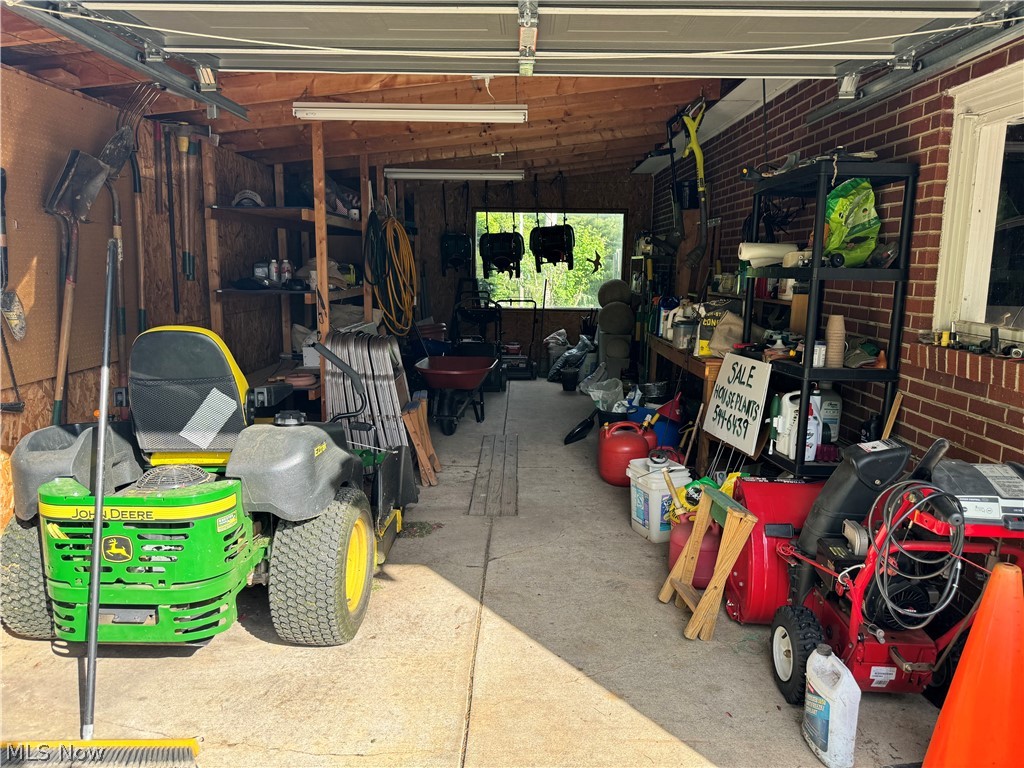 123 E Road Toronto, OH 43964 - Photo 31 of 34 View of garage