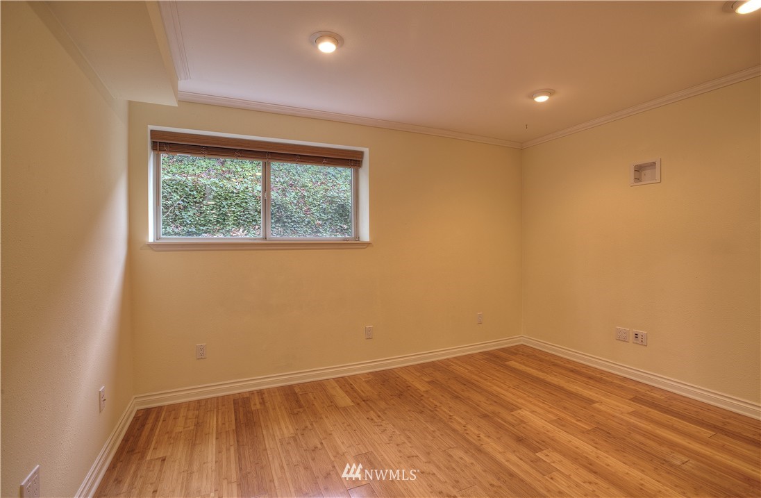 17818 98th Avenue South Renton, WA 98055 - Photo 11 of 23 Gallery Image 11