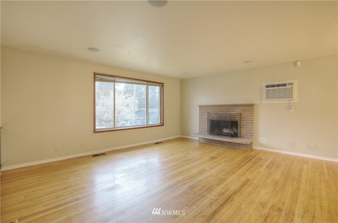 17818 98th Avenue South Renton, WA 98055 - Photo 5 of 23 Gallery Image 5