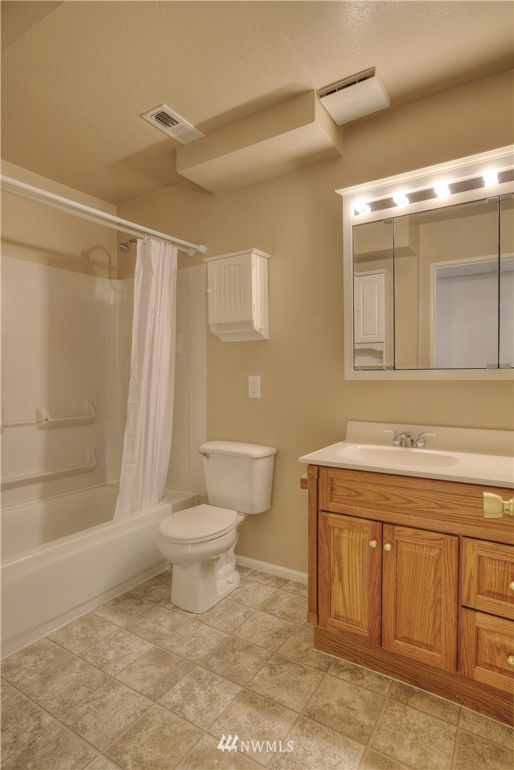 17818 98th Avenue South Renton, WA 98055 - Photo 7 of 23 Gallery Image 7