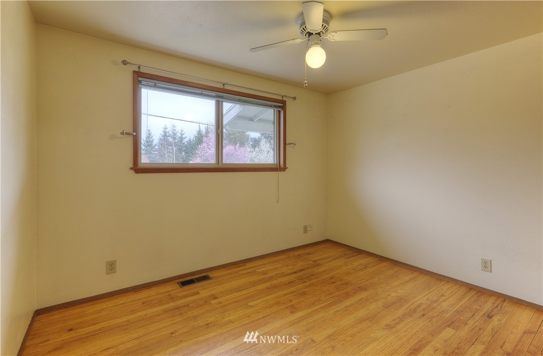 17818 98th Avenue South Renton, WA 98055 - Photo 8 of 23 Gallery Image 8