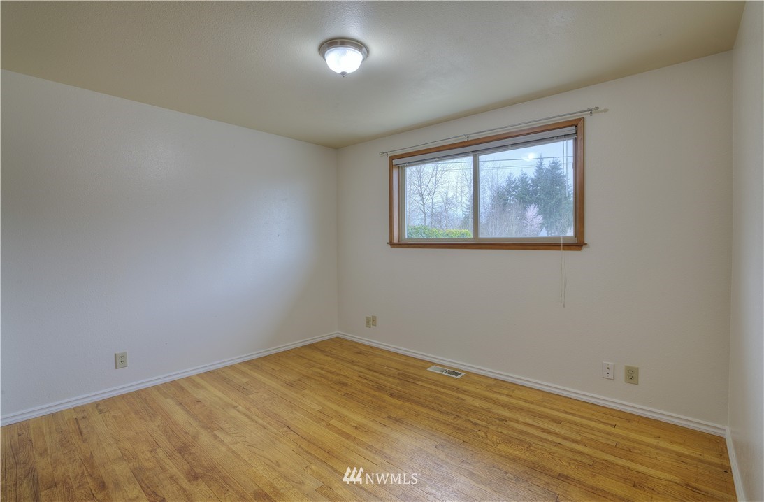 17818 98th Avenue South Renton, WA 98055 - Photo 9 of 23 Gallery Image 9