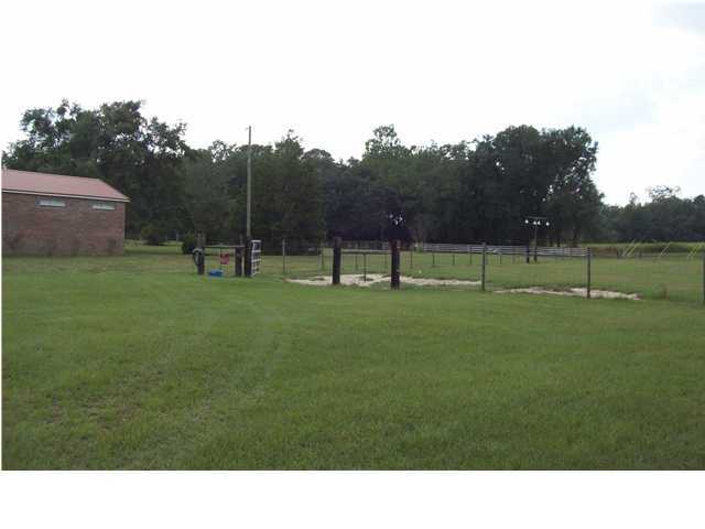 6023 Dairy Road Baker, FL 32531 - Photo 5 of 29 a black and white photo of a park