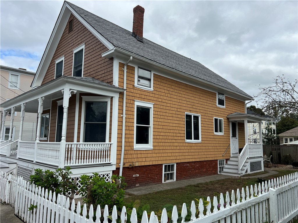 11 Martin Street Warren, RI 02885 - Photo 3 of 22 Gallery Image 3
