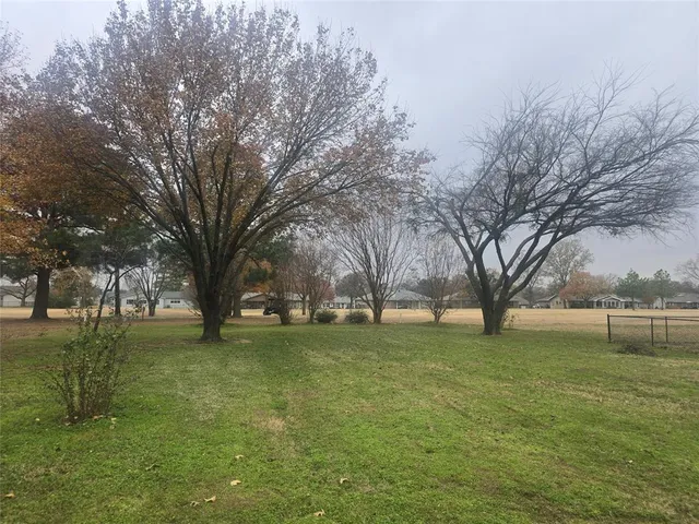 $309,000 | 234 Navajo Trail, Lake Kiowa, TX 76240