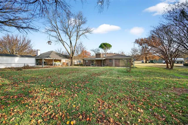 $309,000 | 234 Navajo Trail, Lake Kiowa, TX 76240