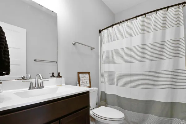 $329,900 | 1814 Southridge Drive, Frankfort, IN 46041
