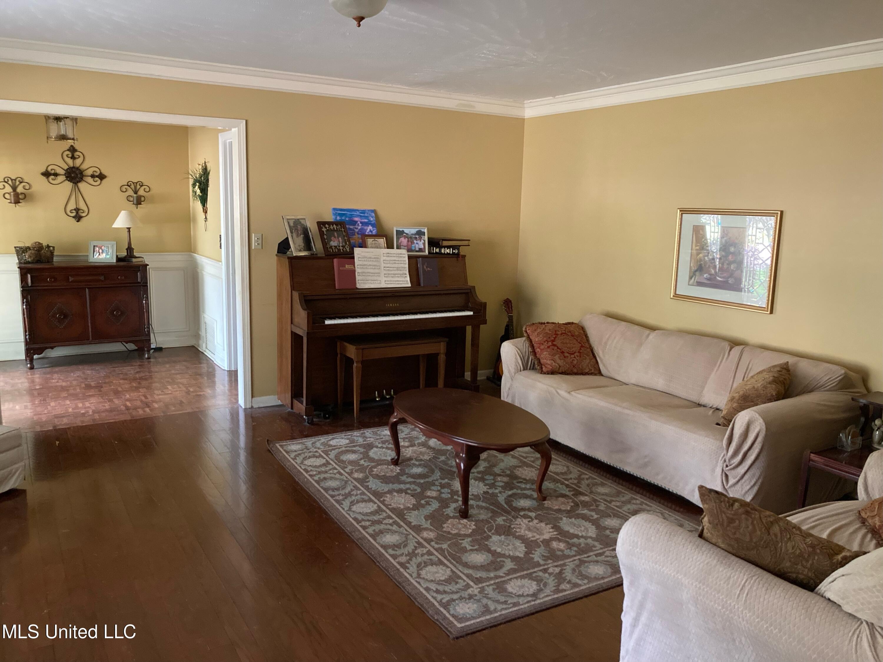 5329 Briarfield Road Jackson, MS 39211 - Photo 5 of 14 47E3A046-143E-4622-BCEA-BDD157294044