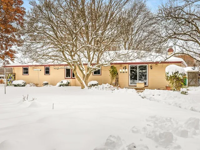 $239,900 | 3356 Cavendish Drive, Rockford, IL 61109