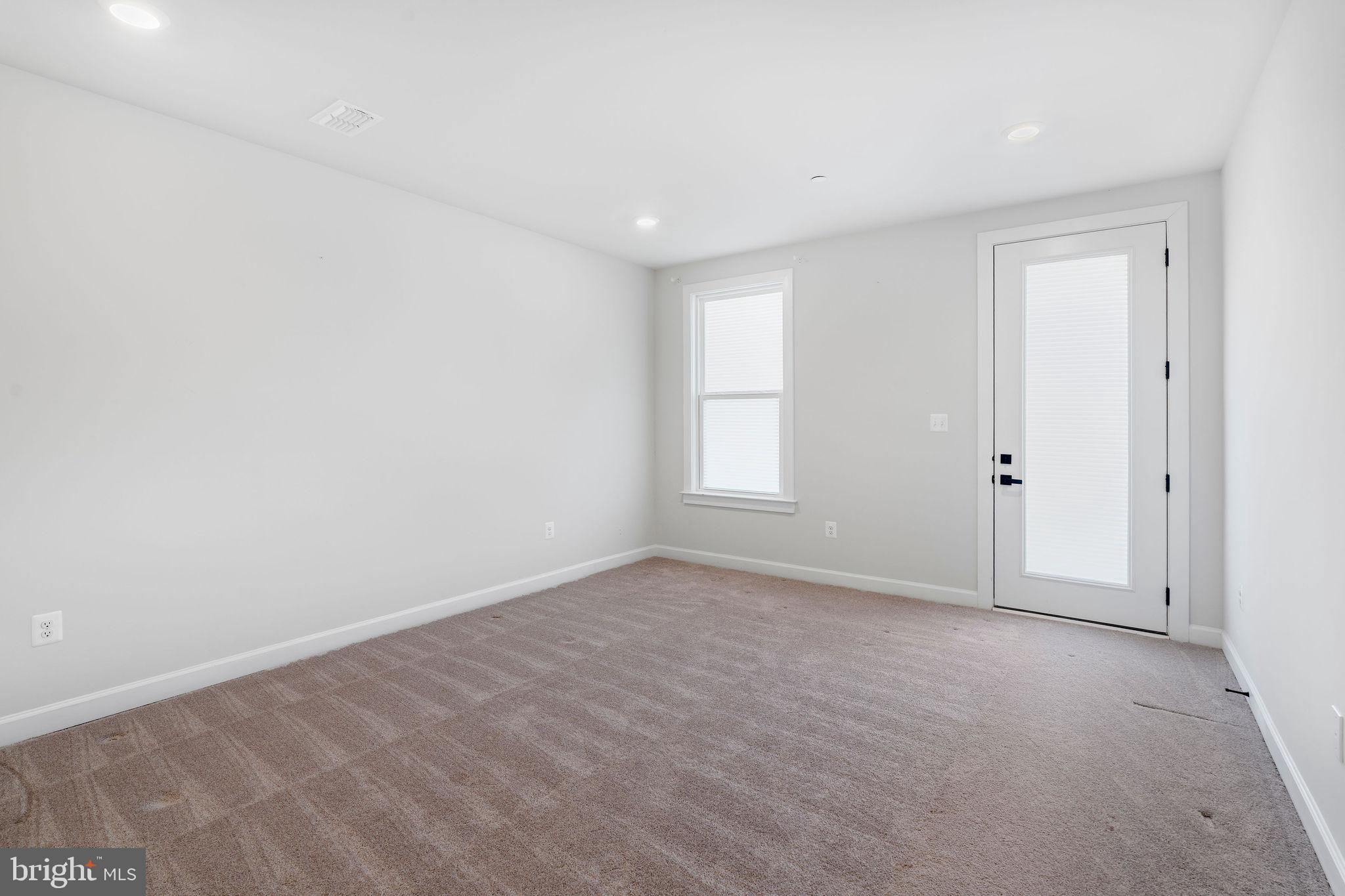 7217 Mainstream Way Columbia, MD 21044 - Photo 11 of 47 Entry Level Family/Flex Room