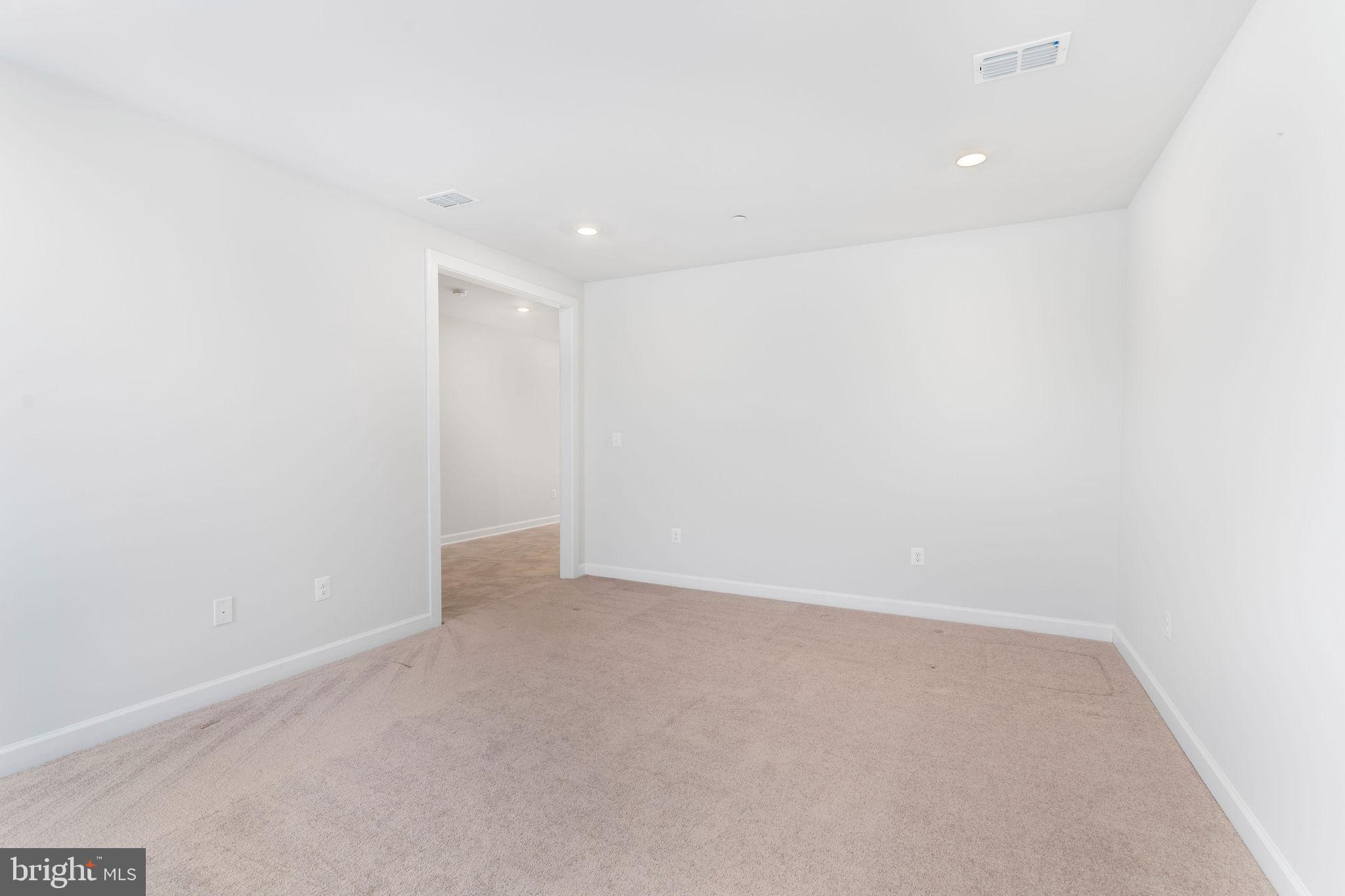 7217 Mainstream Way Columbia, MD 21044 - Photo 13 of 47 Entry Level Family/Flex Room