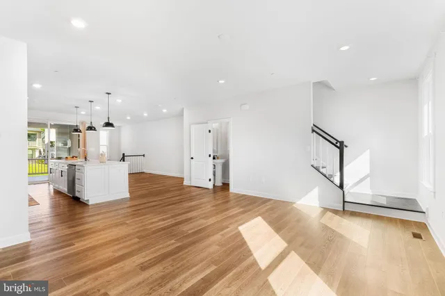 $760,000 | 7217 Mainstream Way, Columbia, MD 21044