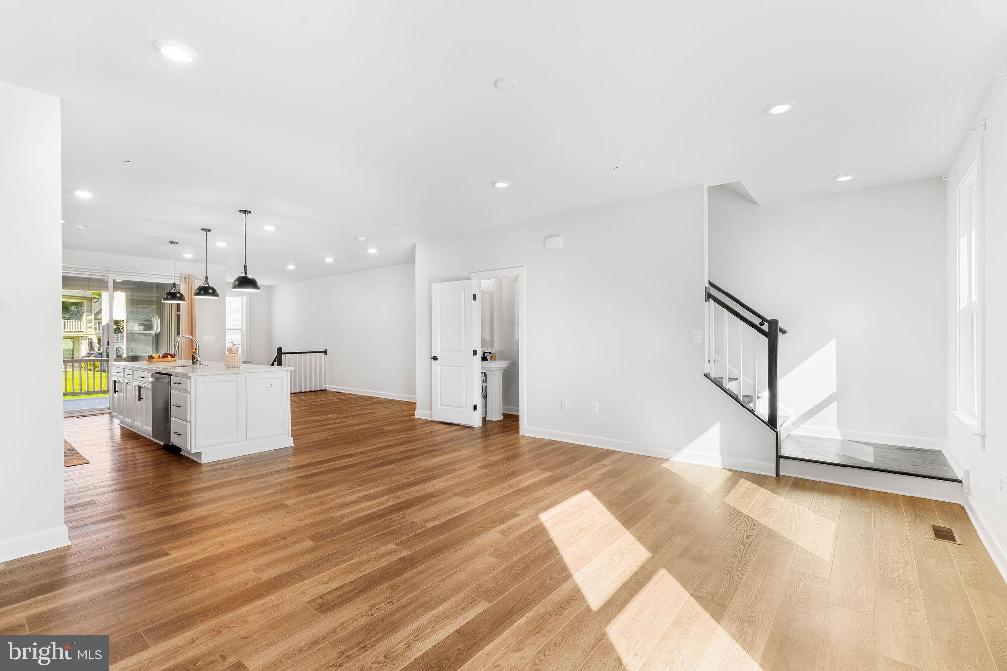 7217 Mainstream Way Columbia, MD 21044 - Photo 21 of 47 Main Level Family Room