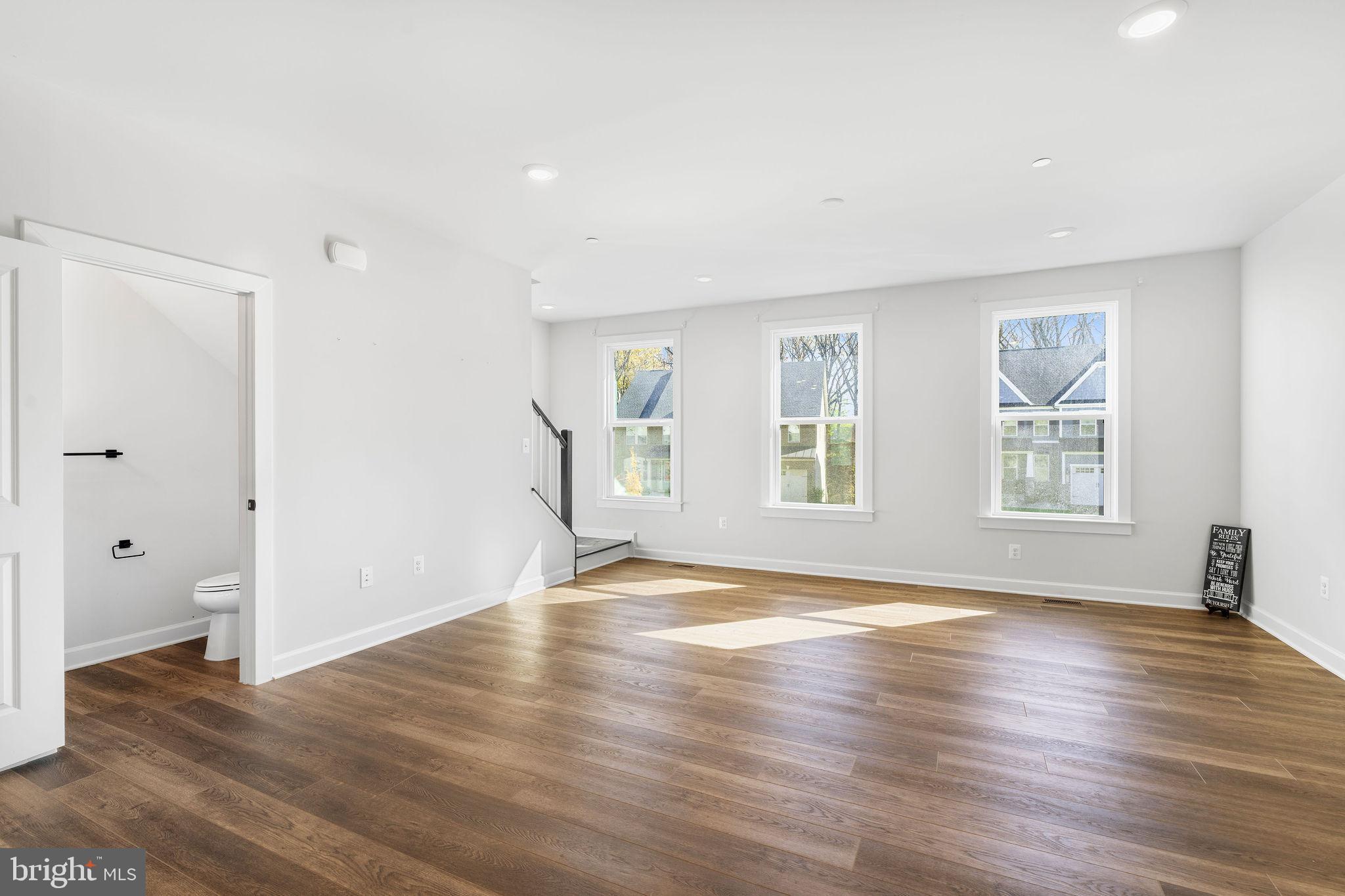 7217 Mainstream Way Columbia, MD 21044 - Photo 23 of 47 Main Level Family Room
