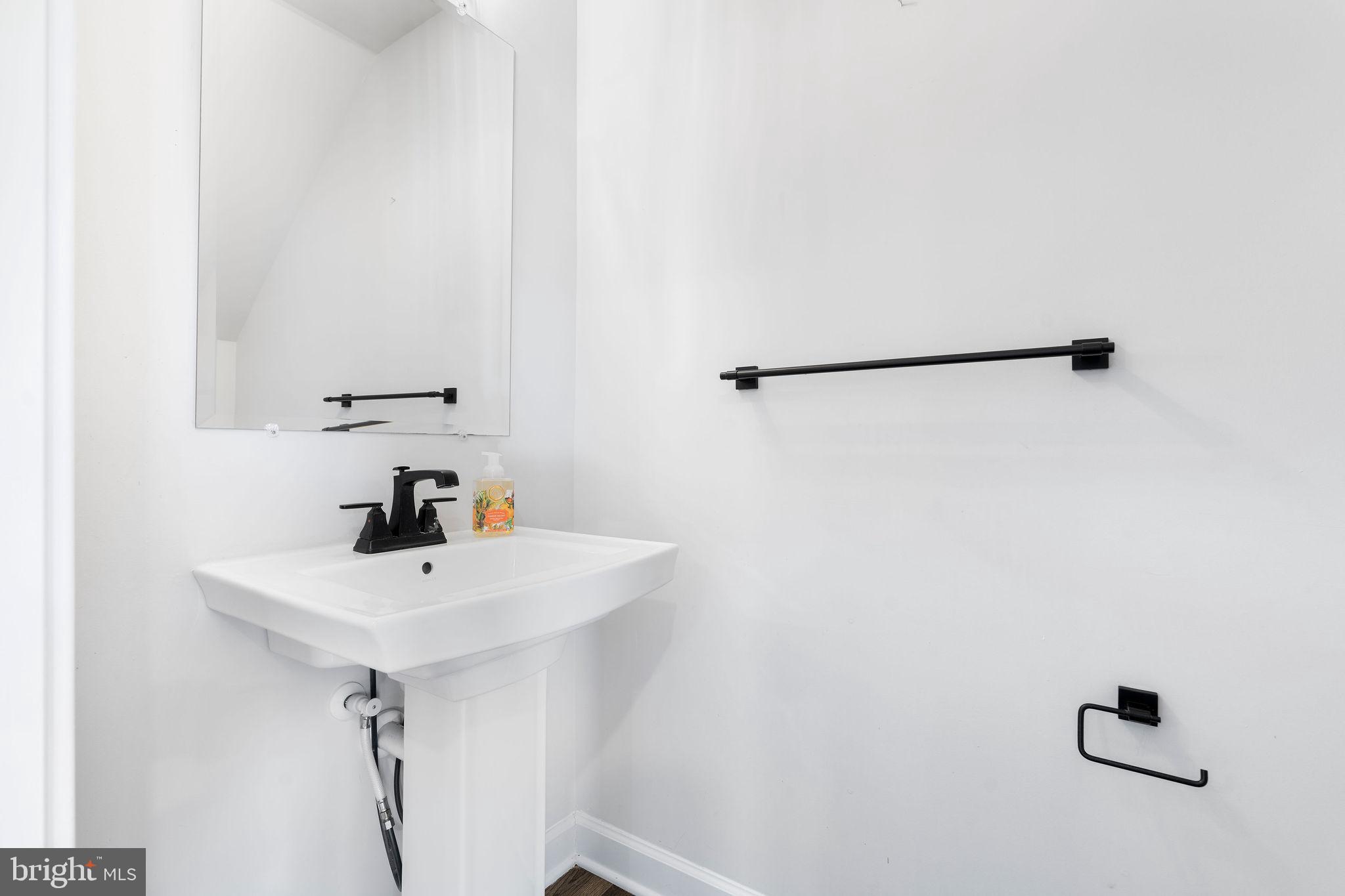 7217 Mainstream Way Columbia, MD 21044 - Photo 24 of 47 Main Level Half Bath