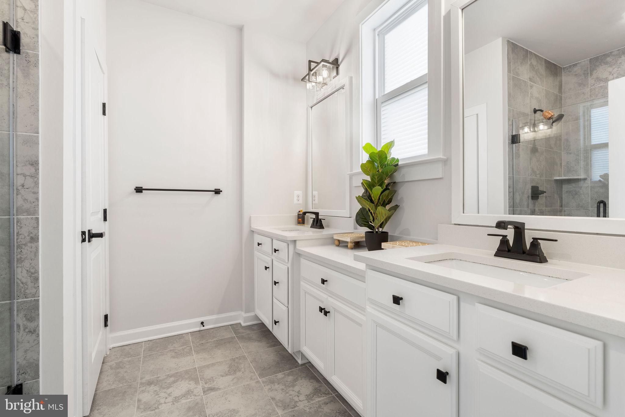 7217 Mainstream Way Columbia, MD 21044 - Photo 35 of 47 Primary Ensuite Bath