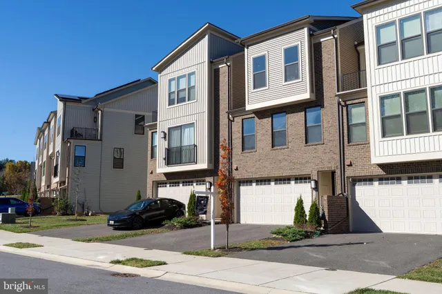 $760,000 | 7217 Mainstream Way, Columbia, MD 21044