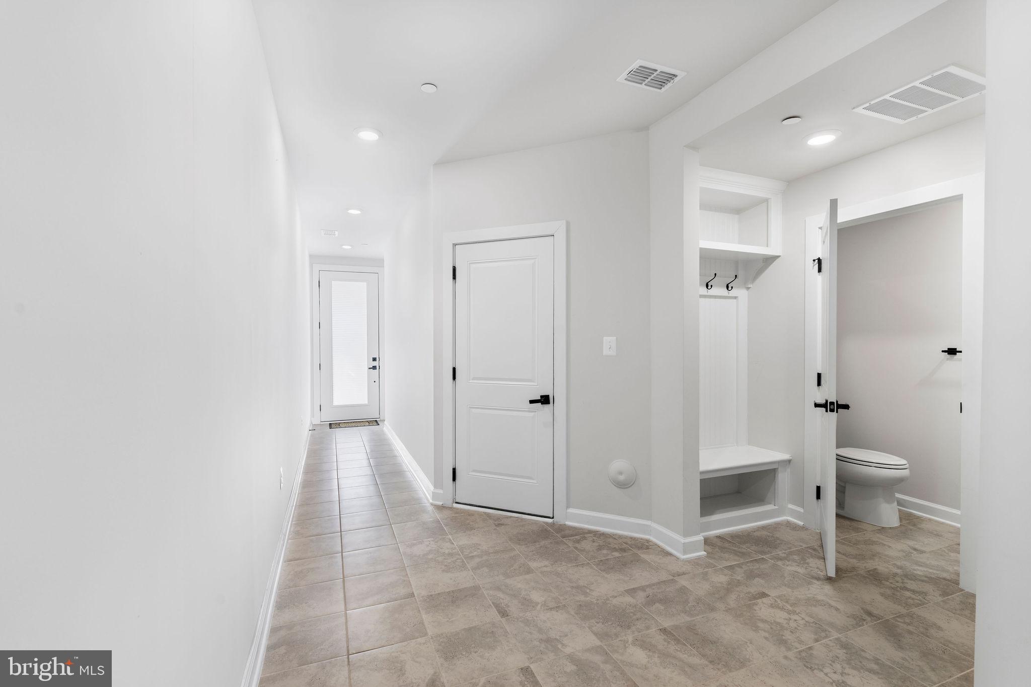 7217 Mainstream Way Columbia, MD 21044 - Photo 8 of 47 Entry Level Foyer Entrance