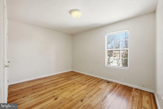 $295,000 | 5808 Burgundy Street, Capitol Heights, MD 20743