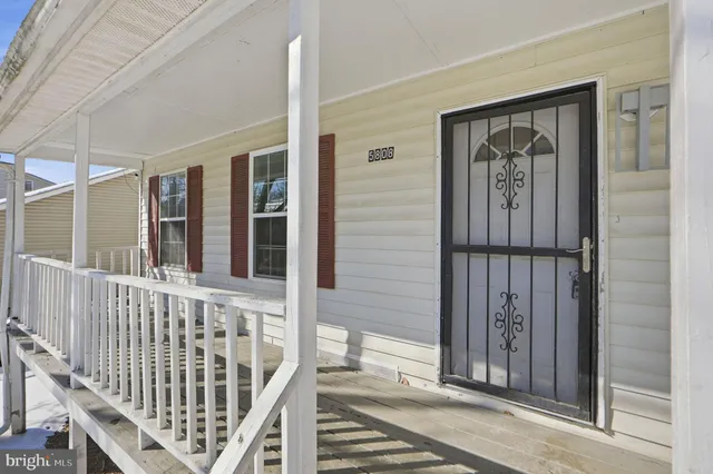 $295,000 | 5808 Burgundy Street, Capitol Heights, MD 20743