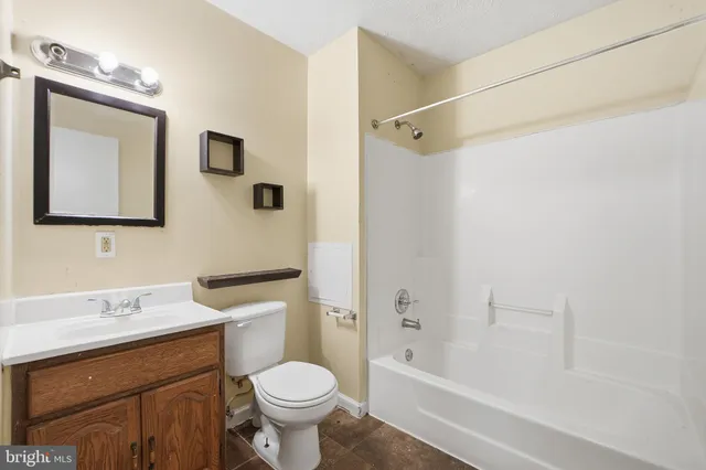 $295,000 | 5808 Burgundy Street, Capitol Heights, MD 20743