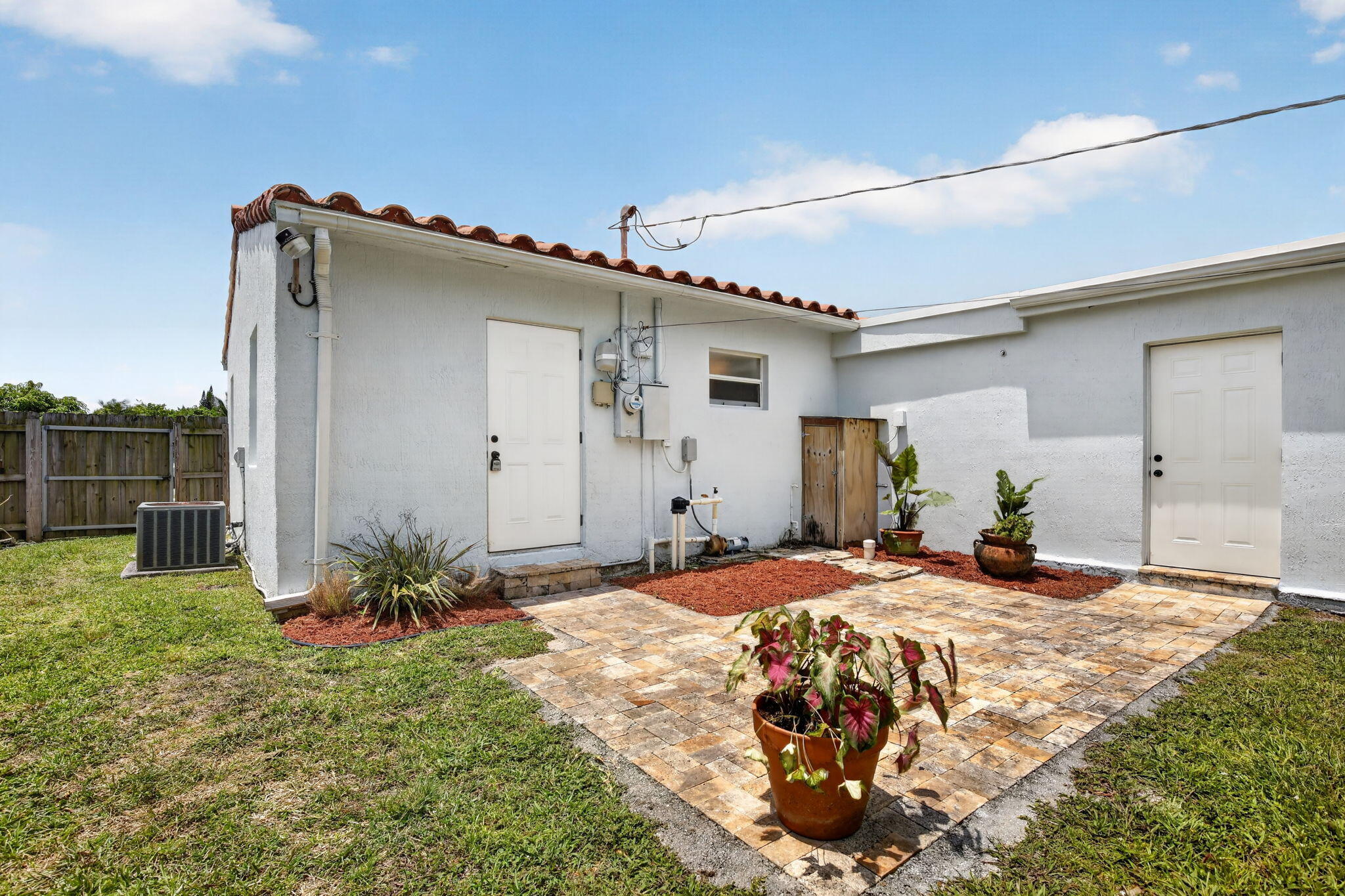 2427 Harding Street Hollywood, FL 33020 - Photo 31 of 38 30-web-or-mls-_A7A1291