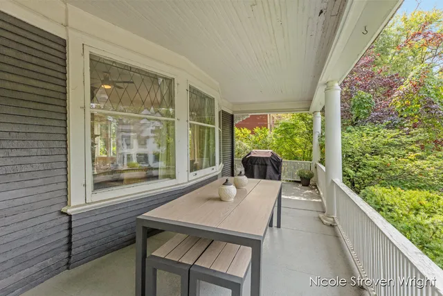 $897,500 | 400 Fulton Street East, Grand Rapids, MI 49503