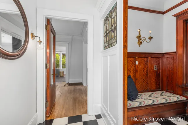 $897,500 | 400 Fulton Street East, Grand Rapids, MI 49503