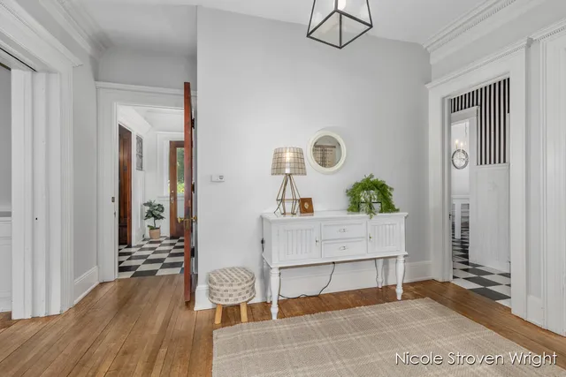 $897,500 | 400 Fulton Street East, Grand Rapids, MI 49503