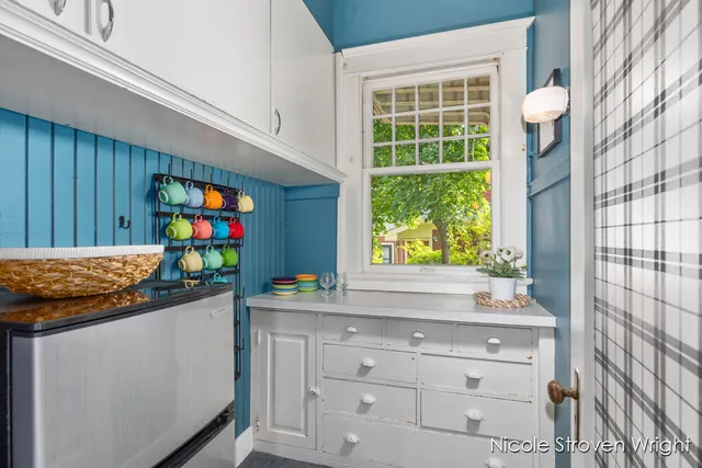 $897,500 | 400 Fulton Street East, Grand Rapids, MI 49503