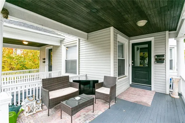 $2,200 | 397-399 University Avenue, Unit 1, Rochester, NY 14607