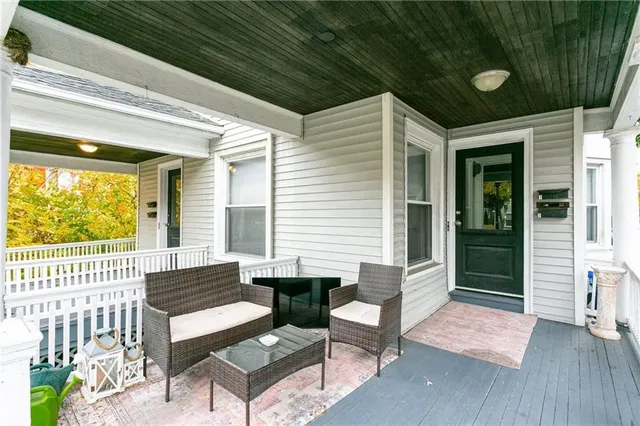 $2,200 | 397-399 University Avenue, Unit 1, Rochester, NY 14607