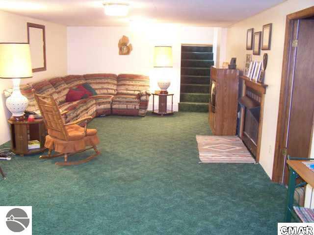 2258 South Nottawa Road Mount Pleasant, MI 48858 - Photo 3 of 9 1773027-2.JPG