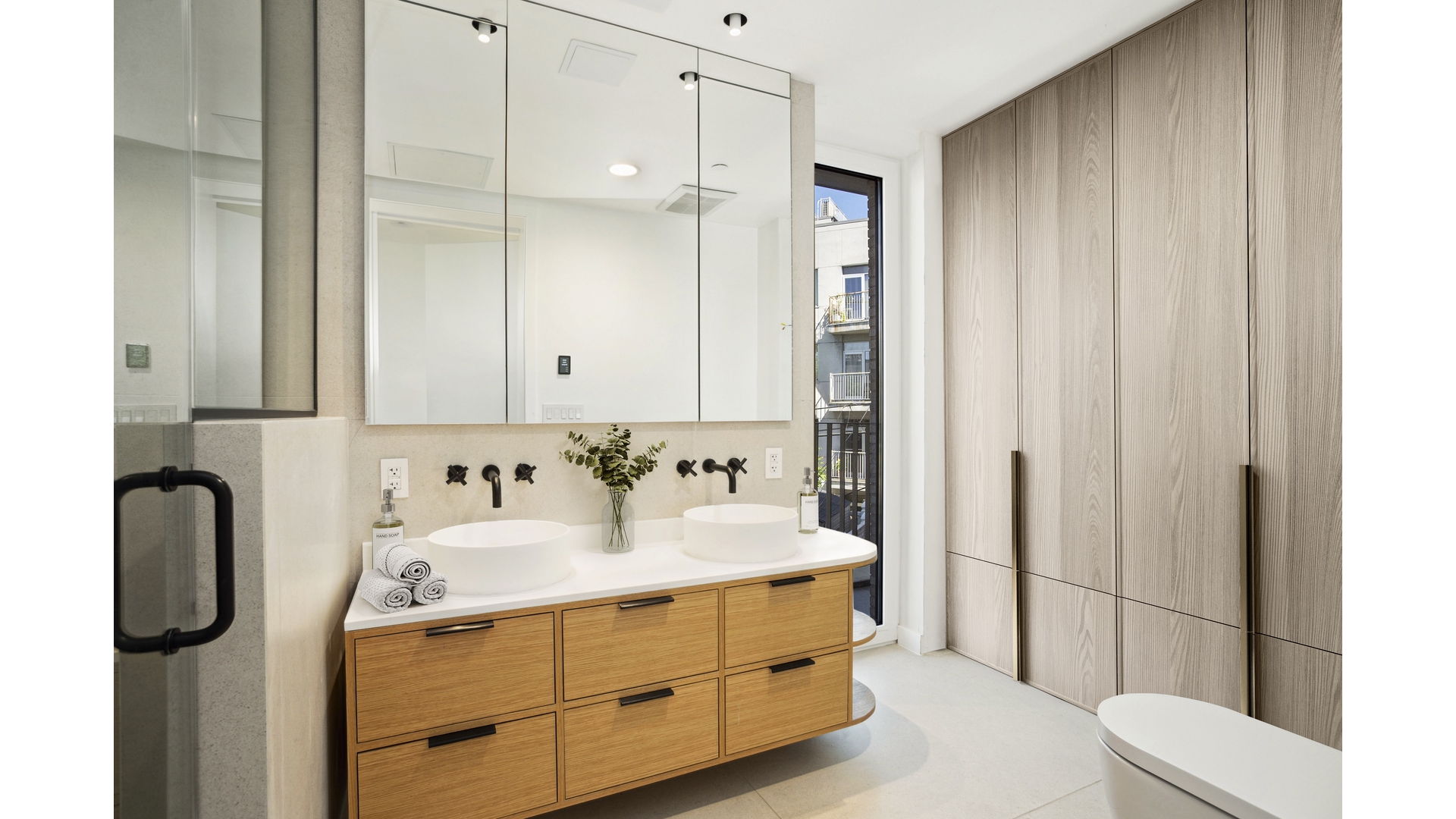 128 Woodpoint Road, Unit 2A Brooklyn, NY 11211 - Photo 8 of 15 a bathroom with a tub and a sink