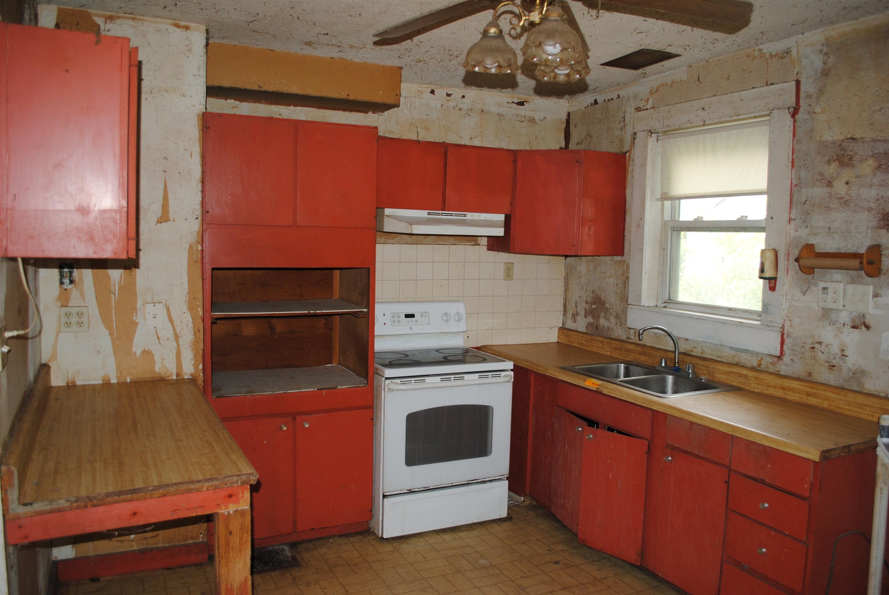 19 Pine Street Rochester, NH 03867 - Photo 6 of 13