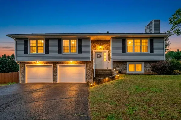 $399,950 | 5158 Orchard Hill Drive, Roanoke, VA 24019