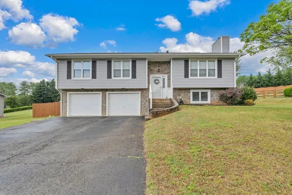 $399,950 | 5158 Orchard Hill Drive, Roanoke, VA 24019