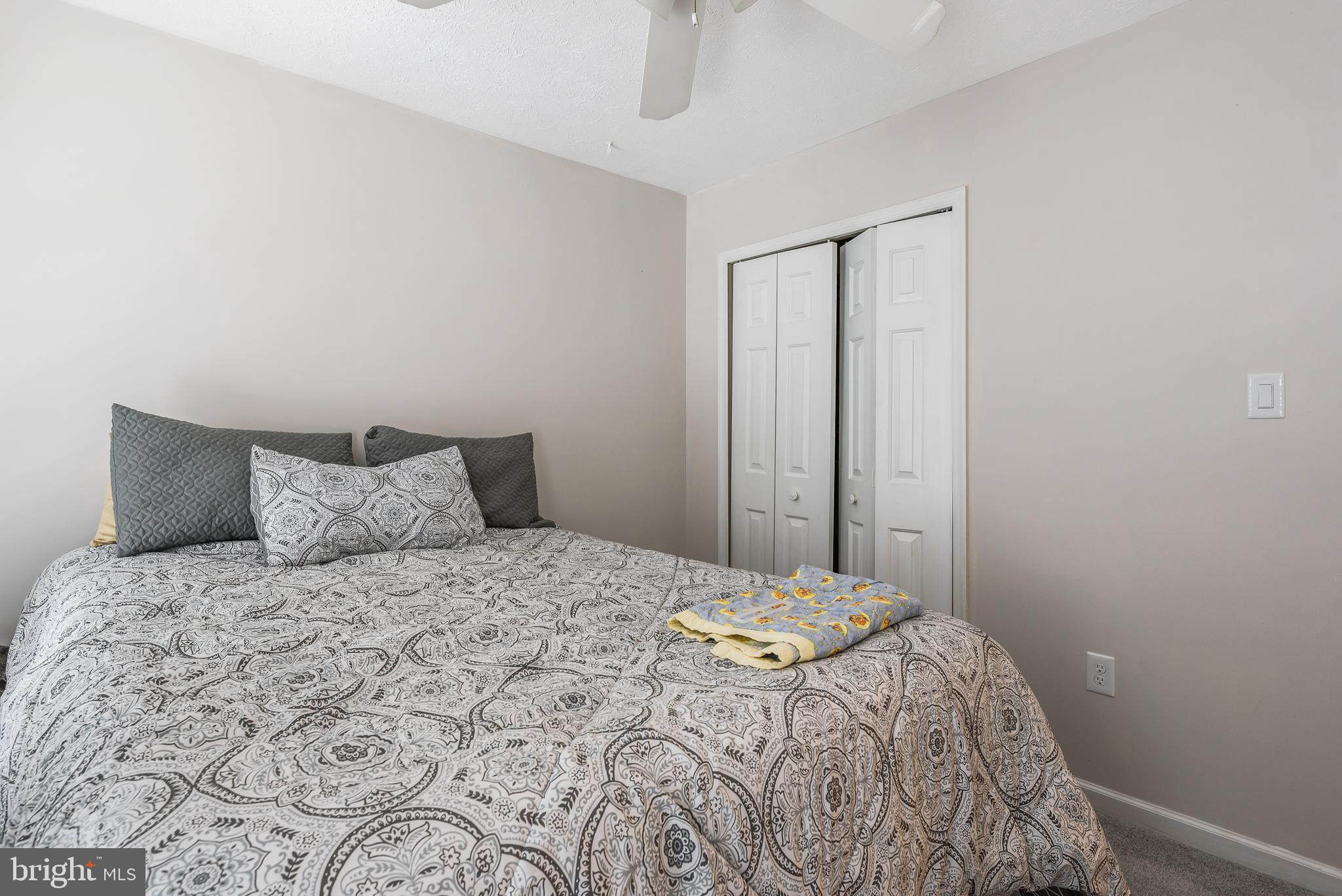 7 Carrollton Road Sterling, VA 20165 - Photo 20 of 39 Gallery Image 20