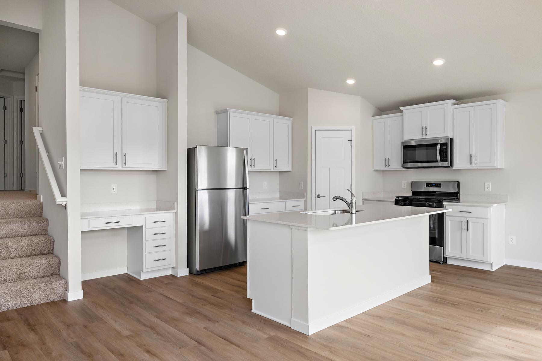 605 Redwood Loop North Cambridge, MN 55008 - Photo 4 of 21