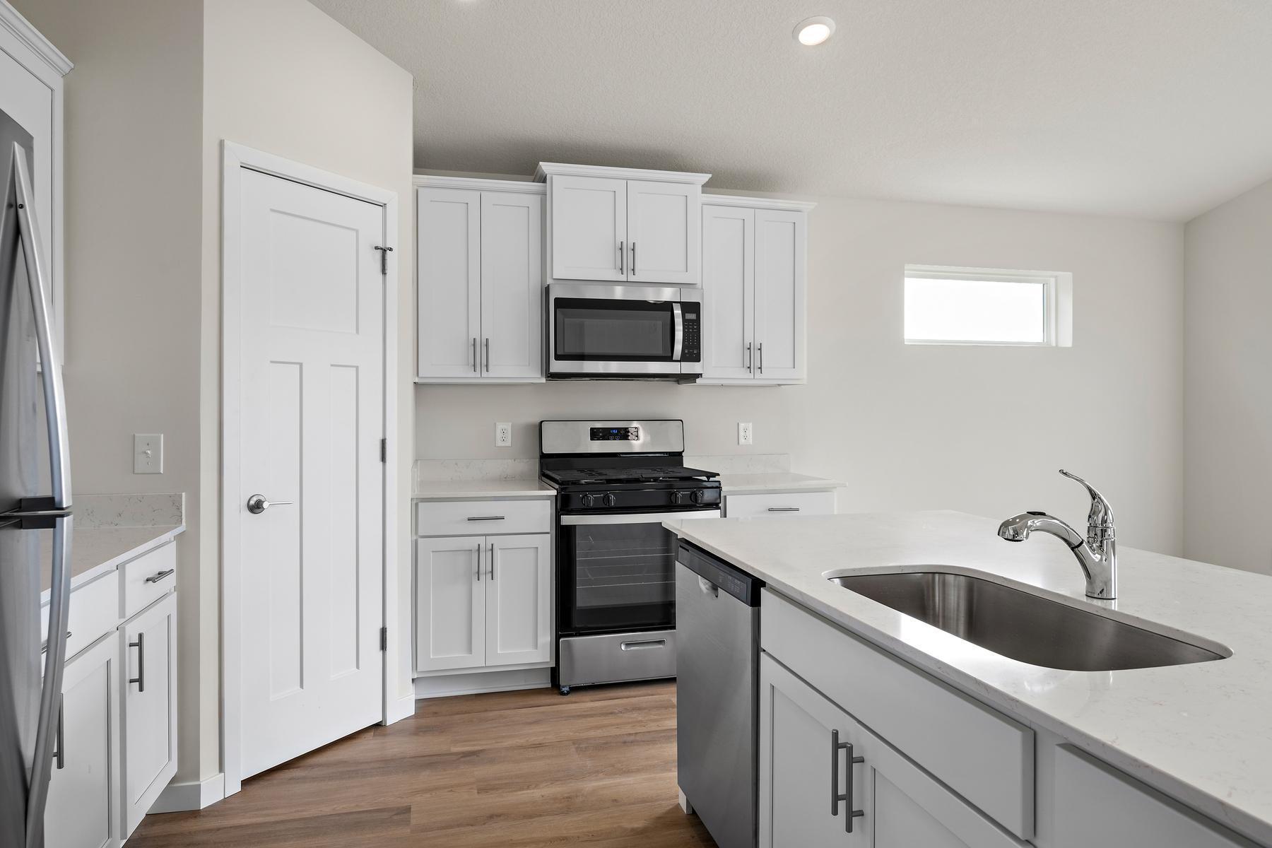 605 Redwood Loop North Cambridge, MN 55008 - Photo 7 of 21