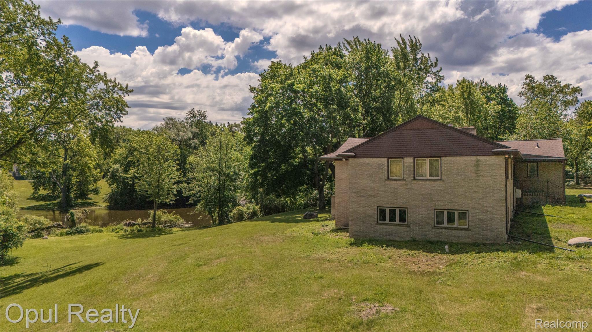 6455 Norham Road Bloomfield Hills, MI 48301 - Photo 84 of 93 037_6.jpg