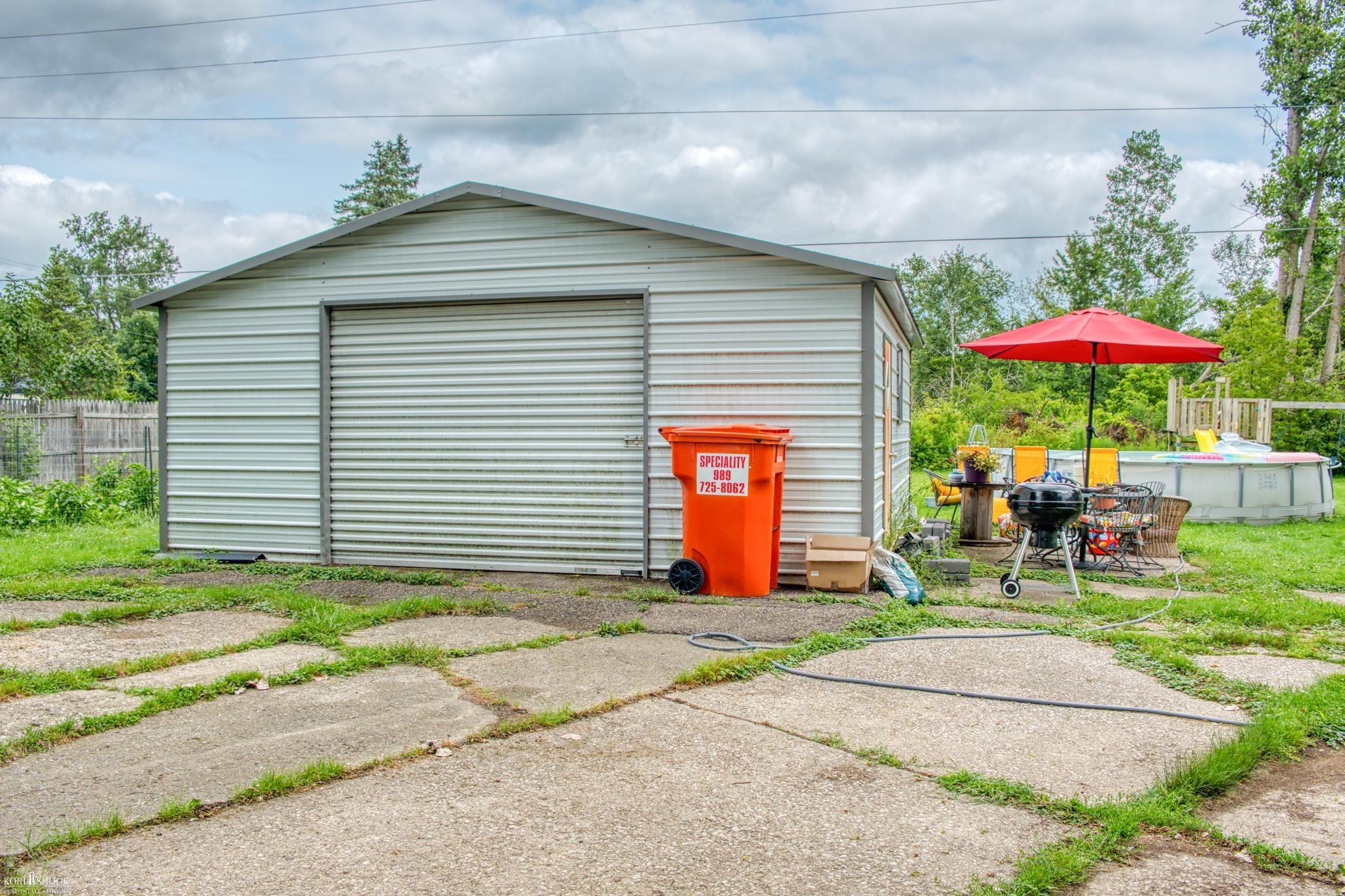 2105 South Delaney Road Owosso, MI 48867 - Photo 27 of 28 50149878-a48fd749-f258-430d-bd7d-c0add4432464.JPG