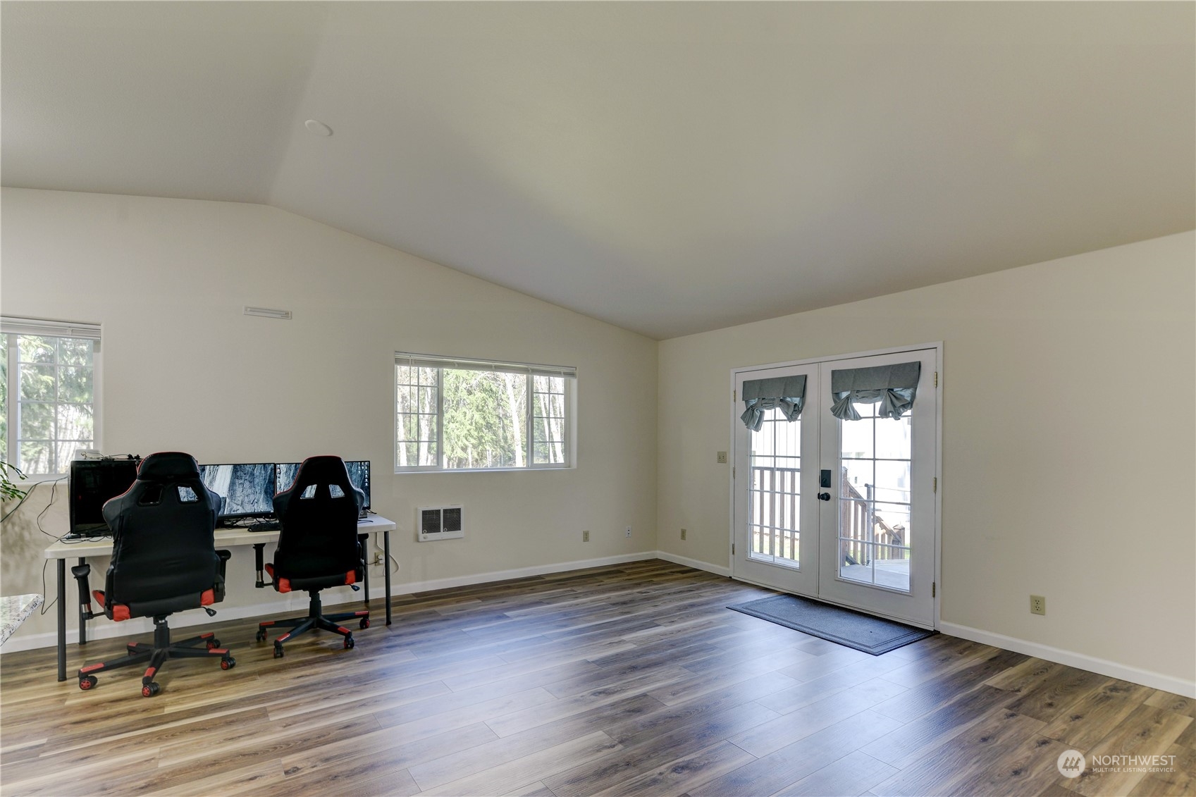 19 Lennon Road Elma, WA 98541 - Photo 4 of 37 Gallery Image 4