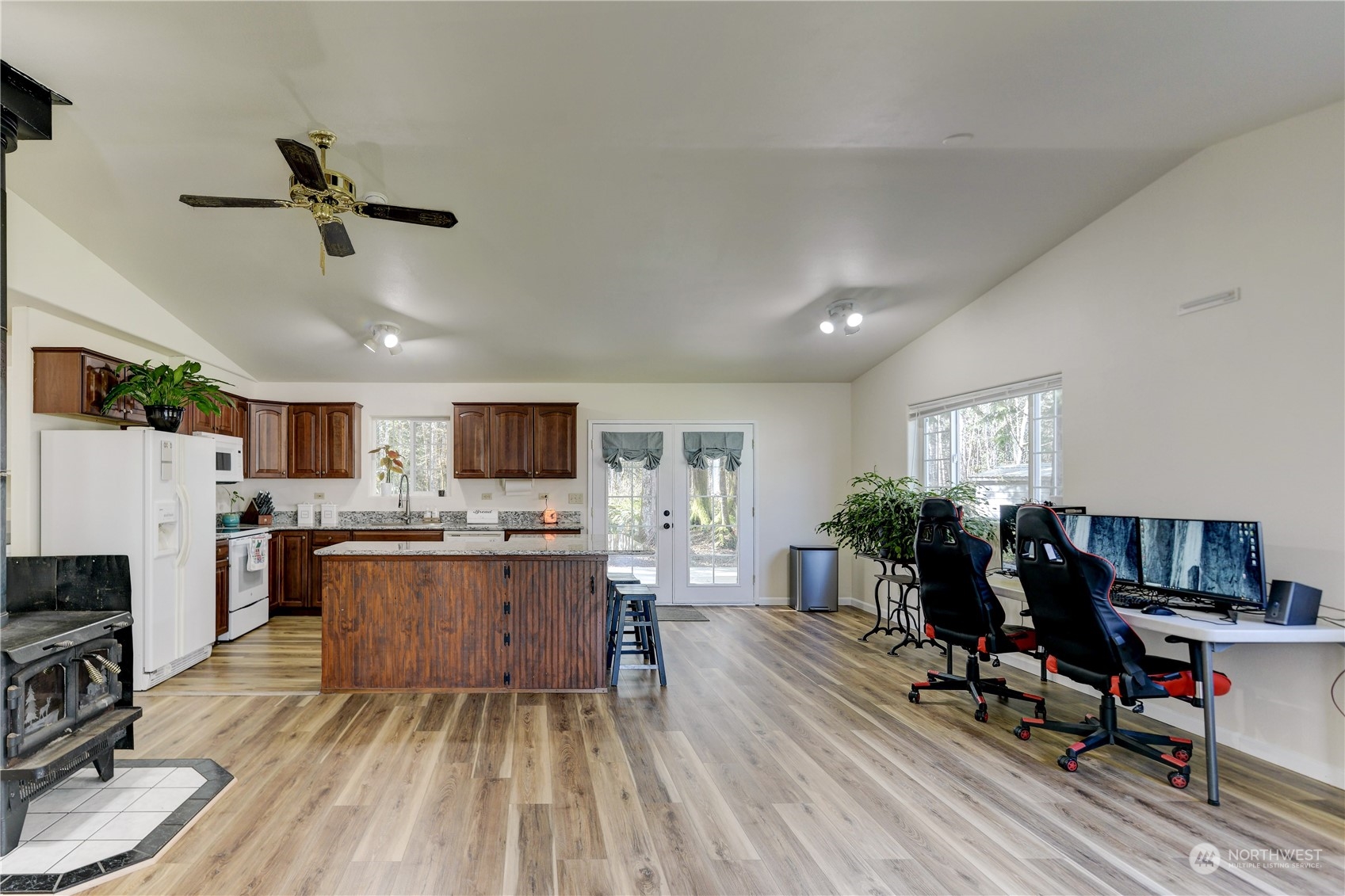 19 Lennon Road Elma, WA 98541 - Photo 6 of 37 Gallery Image 6