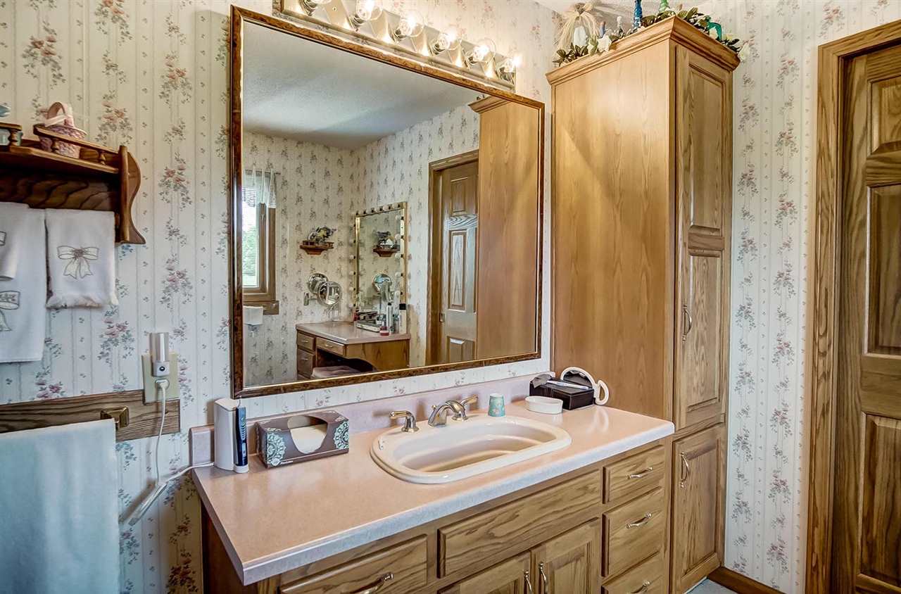364 East Baseline Road Albion, IN 46701 - Photo 31 of 36 Gallery Image 31